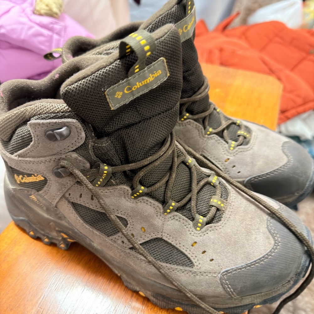 Columbia Brown and Black Boots